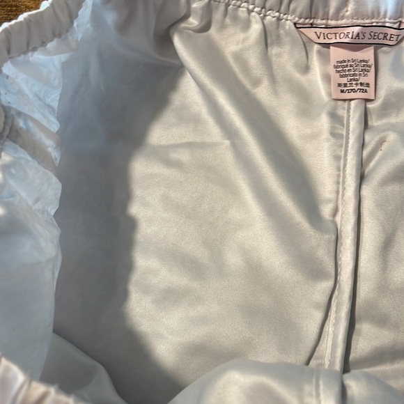 Victoria secret sequine heart shorts size med satin lined white/silver/gold - Picture 5 of 8